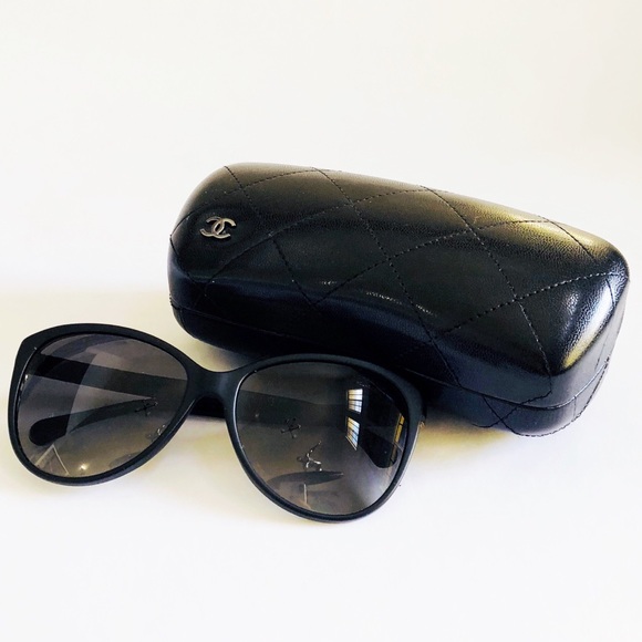 ❌SOLD❌CHANEL 5225Q CATEYE LEATHER TRIM SUNGLASSES - Picture 2 of 8